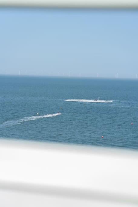 Luxury Duplex Penthouse On The Beach With Panoramic Sea Views Herne Bay Eksteriør bilde