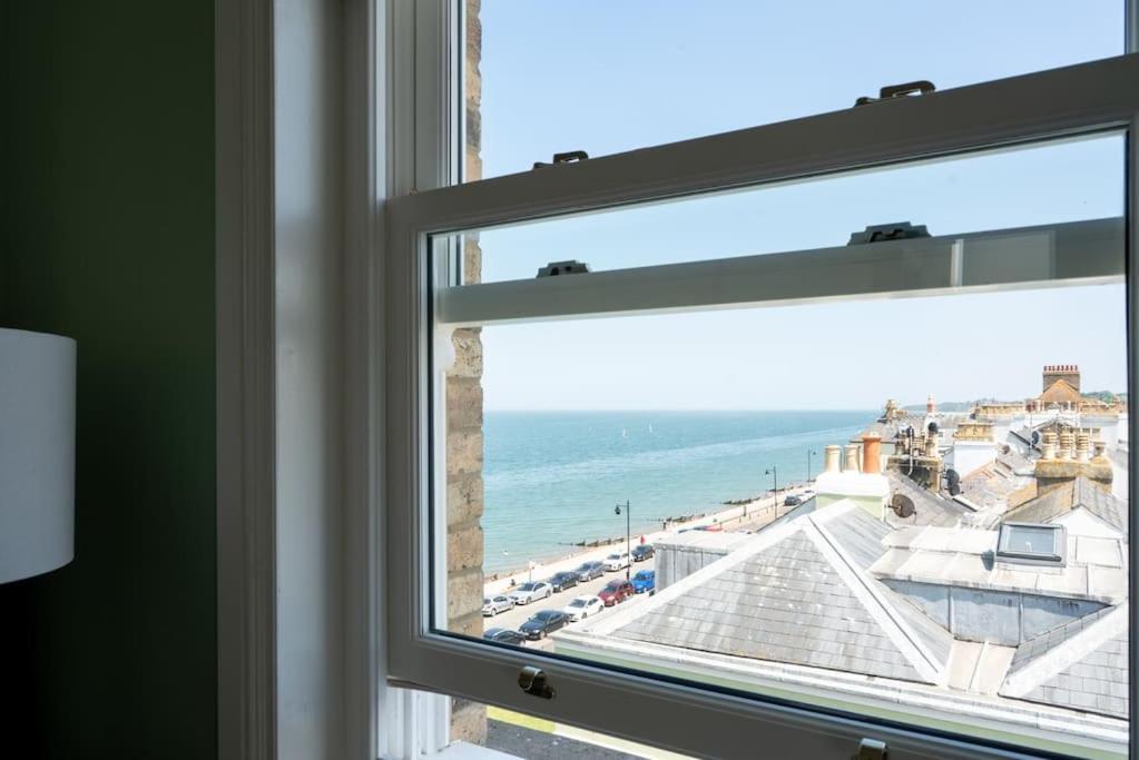 Luxury Duplex Penthouse On The Beach With Panoramic Sea Views Herne Bay Eksteriør bilde