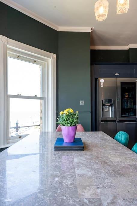 Luxury Duplex Penthouse On The Beach With Panoramic Sea Views Herne Bay Eksteriør bilde