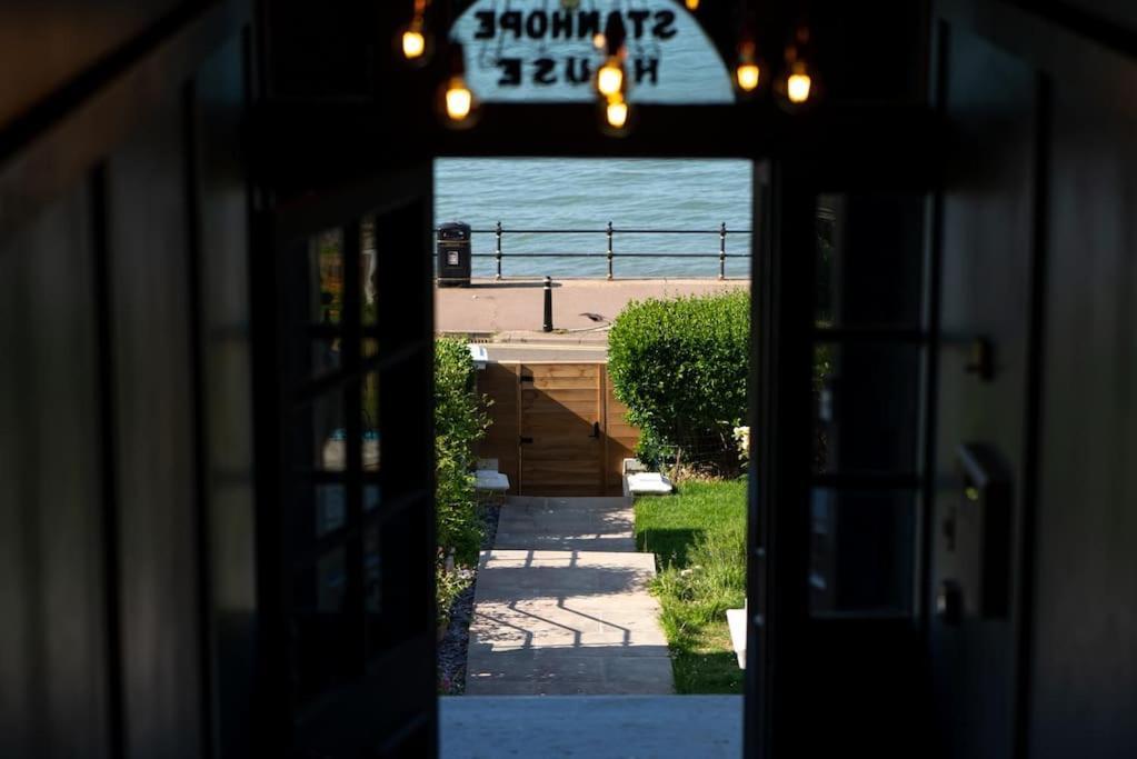 Luxury Duplex Penthouse On The Beach With Panoramic Sea Views Herne Bay Eksteriør bilde