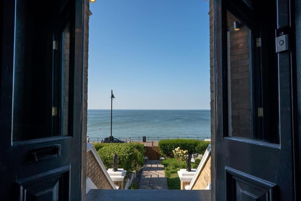 Luxury Duplex Penthouse On The Beach With Panoramic Sea Views Herne Bay Eksteriør bilde