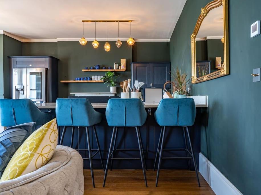 Luxury Duplex Penthouse On The Beach With Panoramic Sea Views Herne Bay Eksteriør bilde